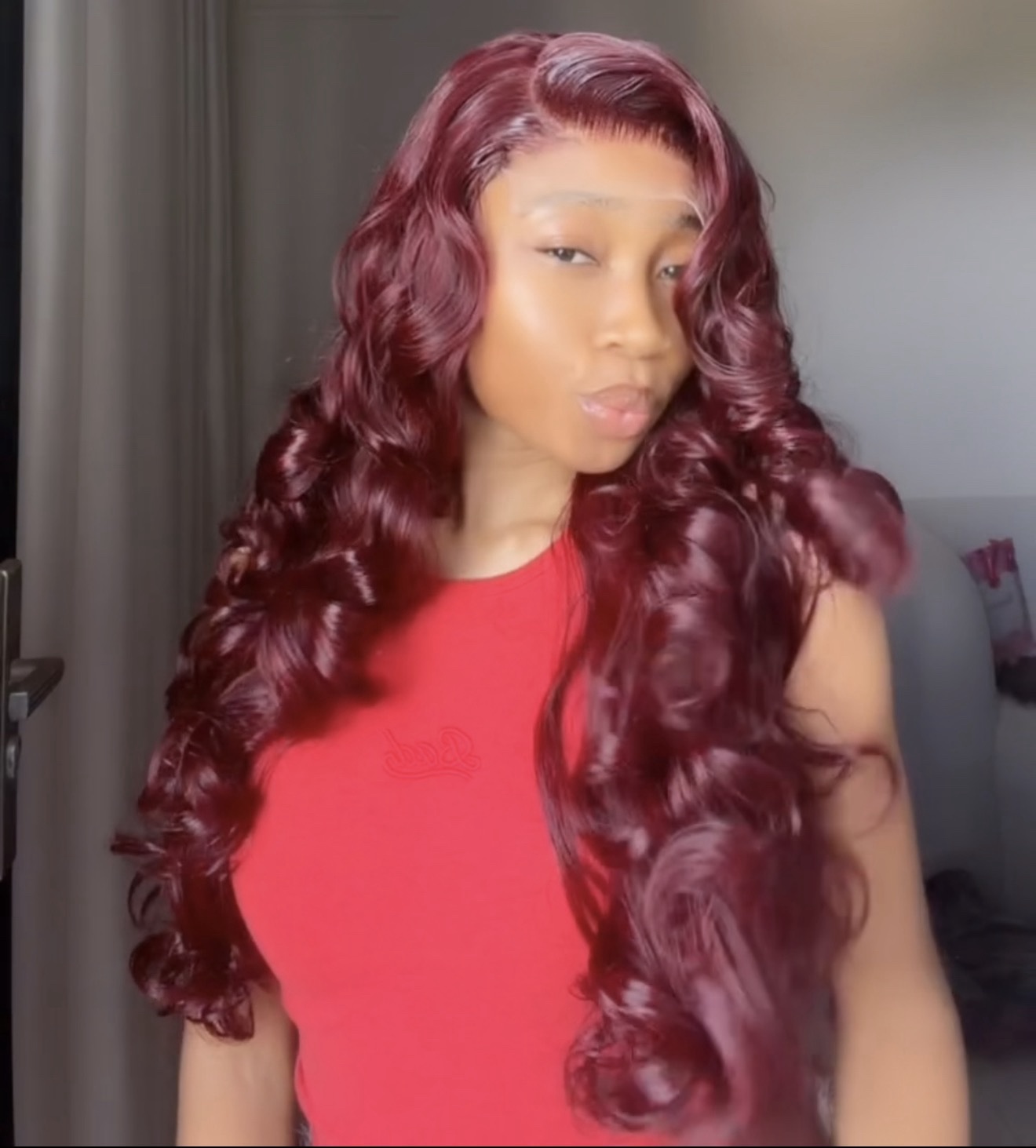 26” SDD burgundy layered bouncy 5by5 closure 300g