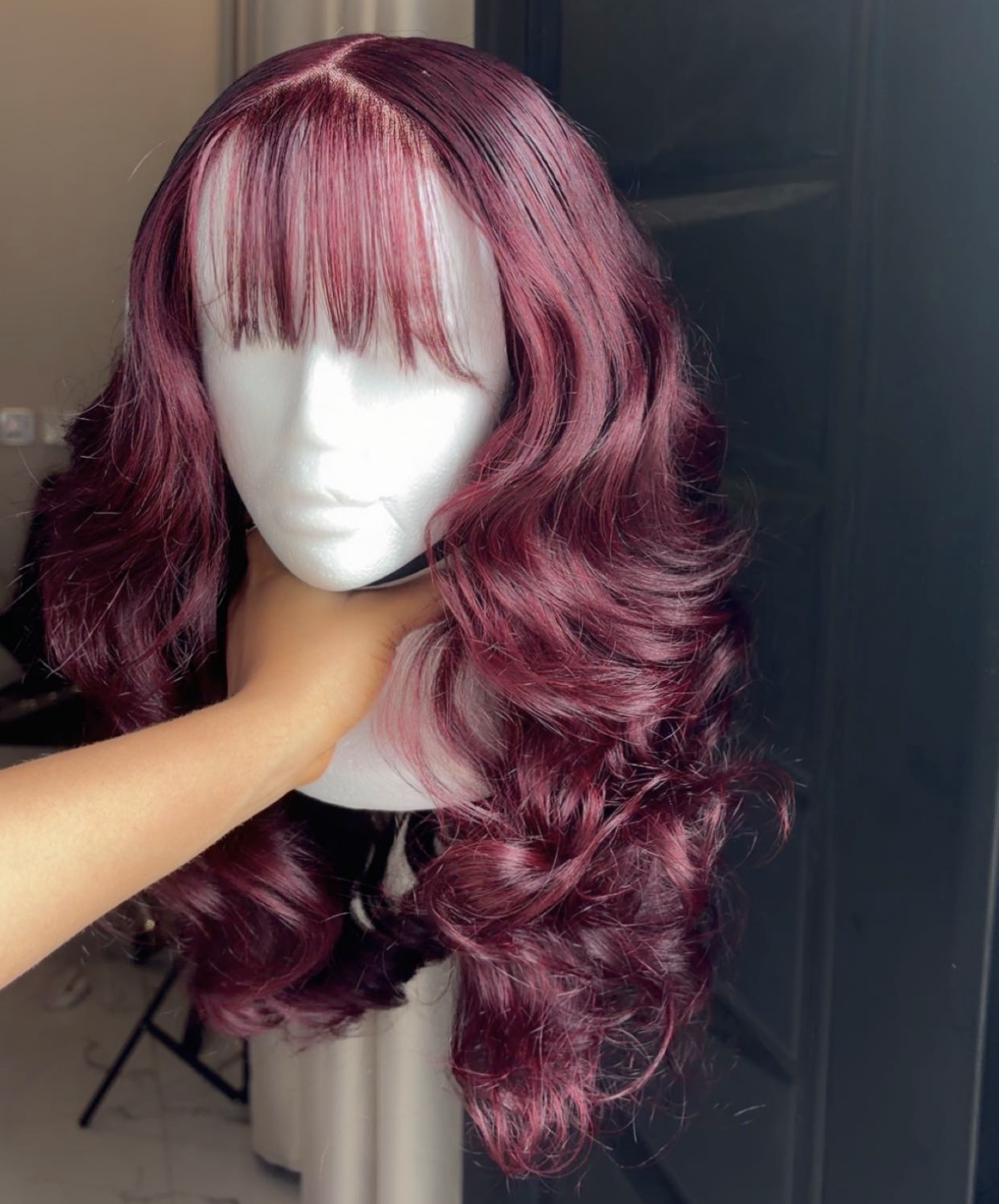 18” burgundy SDD wavy bouncy fringe